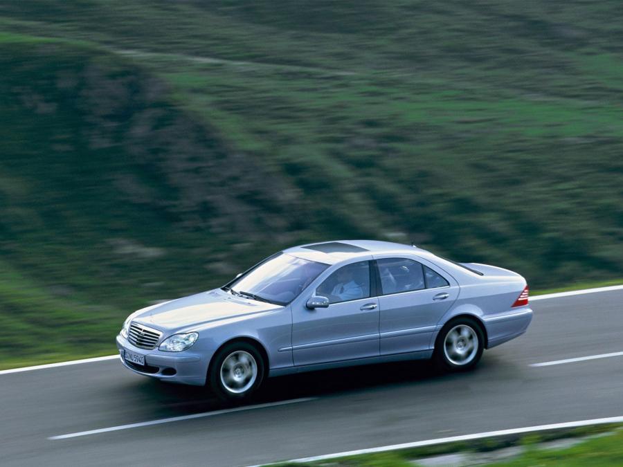  Mercedes-Benz S500 4Matic 2002 года  (фото 11 из 23)